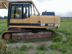 Excavator Dismantling: CAT E200B