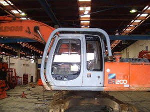 Excavator Dismantling: HITACHI EX200-5