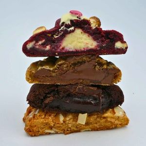 Box of 4 cookies - Lang's Little Bakery's classics