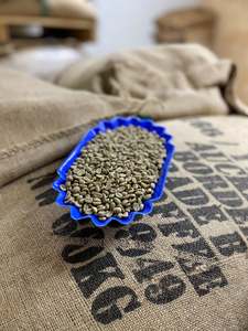 Green Coffee Beans: Green Coffee Beans- PNG "Border" B 1kg