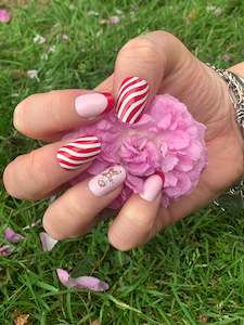 Press on nails: Gingerbread lane