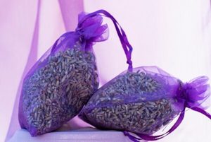Products: Wedding Confetti Lavender Abbey