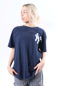 Womens: Vintage New York Yankees MLB Tee M
