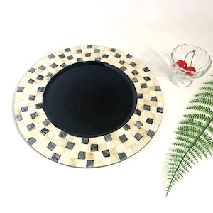 Willow Hand-made Shell Decorative Tray/Placemat 33cm - Checker