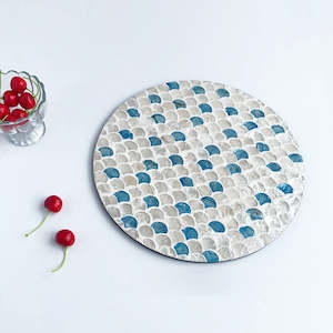 Willow Hand-made Shell Decorative Tray/Placemat 30cm - Scale
