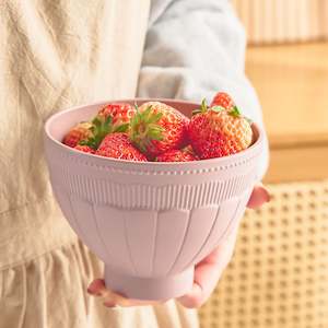 Georgia J Una Embossed Porcelain Conical Bowl 13cm - Pink