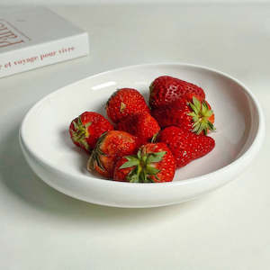 Plate: Micano Nordic Irregular Porcelain Plate 25cm