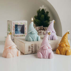 Luna Handmade Scented Santa Candle with Gift Pack