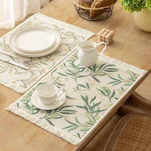 Barlow Woven Spring Placemat with Tassel - Olive