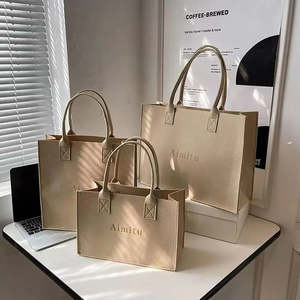 Bags: Fashion Handbag Large Capacity Travel Casual Bag