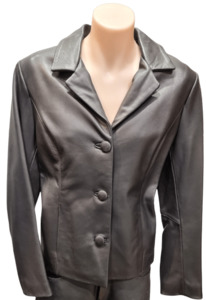 Fashion Leather Jackets: Women's Button Leather Blazer - Ladies Genuine Leather Blazers NZ