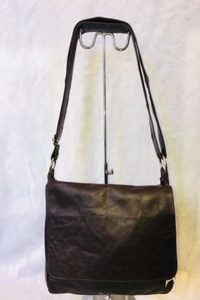 Products: Leather Bag – Computer