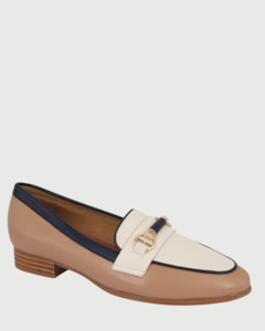Loafer: Chrissie Deserve