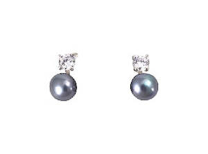 Jewellery: Kiwicraft black rhinestone freshwater pearl studs