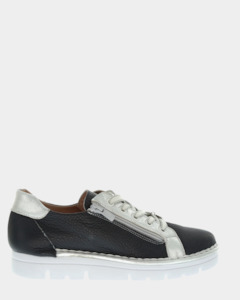 Sneakers: Jose Saenz Josie Sneaker