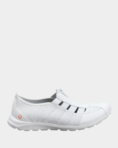 Sneakers: CC Resorts Christine