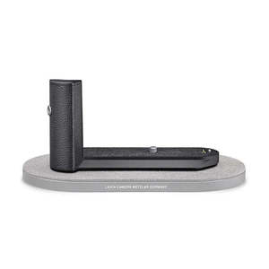 Q Accessories: LEICA Q3 WIRELESS CHARGING HANDGRIP HG-DC 1 Q3 MONOCHROM PRE-ORDER