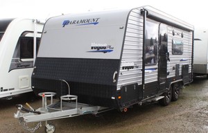 Caravans: 2014 Paramount Vogue Plus SEMI OFF-ROAD / TWIN AXLE / QUEEN ISLAND BED / FULL ENSUITE / 2 X SOLAR / 2 x FRESH WATER TANKS / WASHING MACHINE / TV JUST ARRIVED, CALL TO ENQUIRE