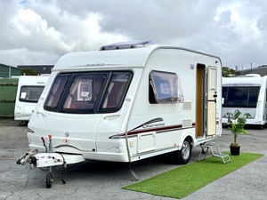 Products: 2006 Swift Charisma 220 – LIGHTWEIGHT / 2-BERTH / CORNER KITCHEN / END BATHROOM UNDER CONTRACT