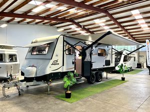 Products: 2019 Jayco Journey Outback 21.66-3 SLIDEOUT / OFF-ROAD INDEPENDENT SUSPENSION / REAR CLUB LOUNGE / 4-BERTH / ENSUITE / QUEEN ISLAND BED / SOLAR / FRESH & GREY TANKS / ELECTRIC AWNING / DIESEL HEATER VIDEO TOUR