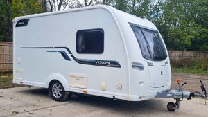Products: 2014 Coachman Vision 380-2 “NEW SHAPE” – LIGHTWEIGHT / MOTOR MOVERS / HIGH-SPEC BRAND IN TRANSIT