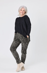 Annika Pant Grey Leopard