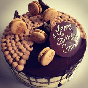 Products: Macaron Drip Cake Lesud