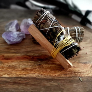 Smudge Sticks: Yerba smudge stick & Palo santo
