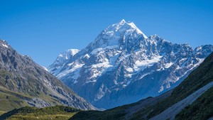 Auckland to Queenstown 11 Day Highlights