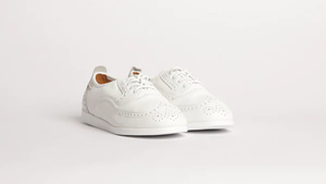 7821W-1 – Ladies Laceup’s In White Leather, With Dual Pivot Spin Spots