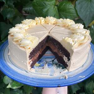 Bakery: Cake Order - Chocolate, Coffee and Caramel