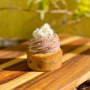 Sweet Cafe Food: Orange Chocolate Chip Cakes