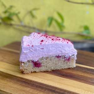 Sweet Cafe Food: Vanilla Raspberry Cake