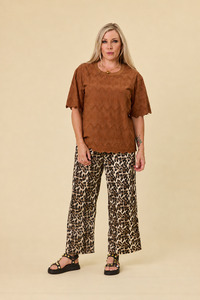 Luna Top | Hazelnut broiderie