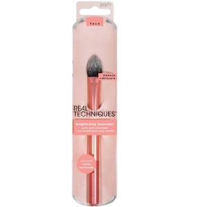 Make Up Tools: Real Techniques Kitten Paw Concealer Brush
