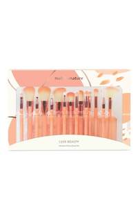 Christmas 2021: NUDE BY NATURE Luxe Beauty Ultimate Brush Set 15