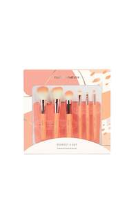 Christmas 2021: NUDE BY NATURE Perfect Brush Set 6