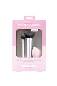Christmas 2021: Real Techniques Radiant Sponge & Brush Kit