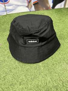 Bucket Hats: ADIDAS CLSC BUCKET HAT HC7210