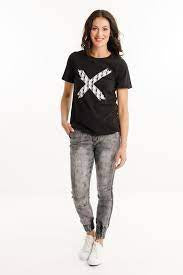 Homelee Jan 2023: HL25009 TAYLOR TEE