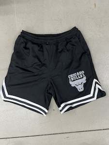 Nba Shorts: OSCGM17A4A HENDERSON SHORTS BULLS