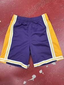 Nba Shorts: MNLLB7BSWR LAKERS YTH