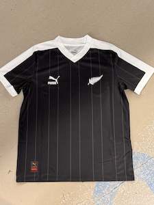 78598102 PUMA NZF FAN SHIRT YTH