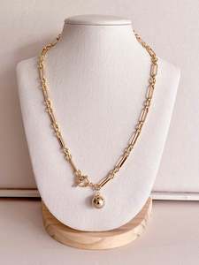 Necklace 1: LIV178NF18