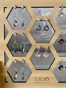 Display 25