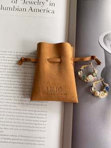 Display: Gift Bag