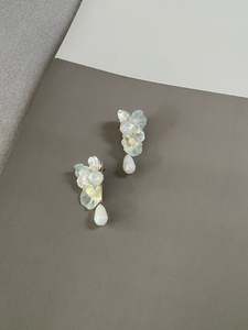 Soft Cluster Drop Earrings