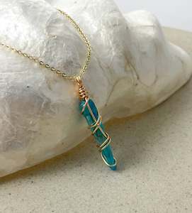 Gold Necklaces: Aura Quartz Gold