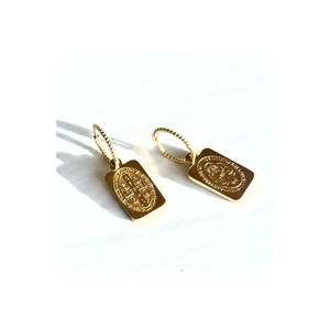 Saints: Saint Rectangle Sleepers | Gold