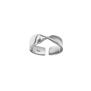 Rings: With a Twist Ring | Silver